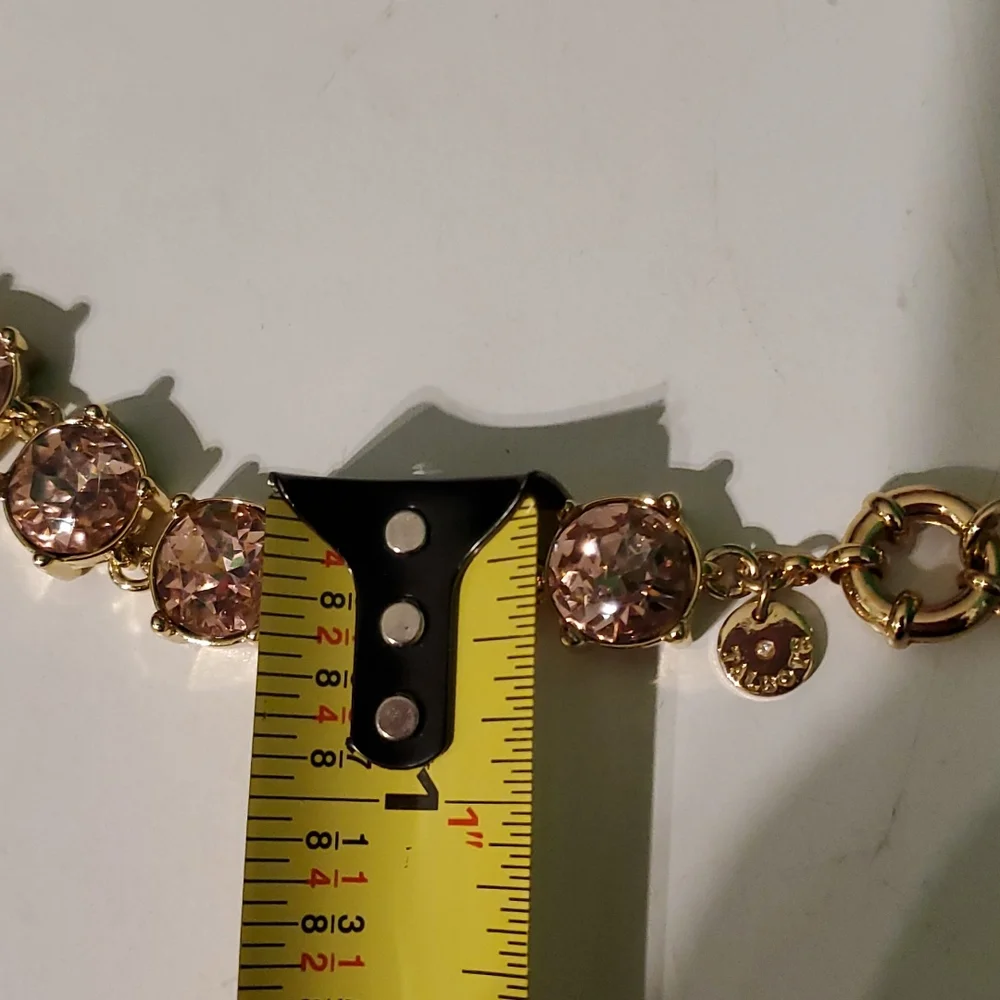 Talbots gold tone with large set circle rhinestones shorter style neckla…